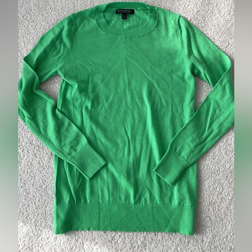 Banana republic scalloped sweater